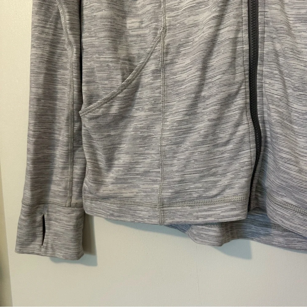 Lululemon Sunshine Salutation Jacket Womens 6 Gray
